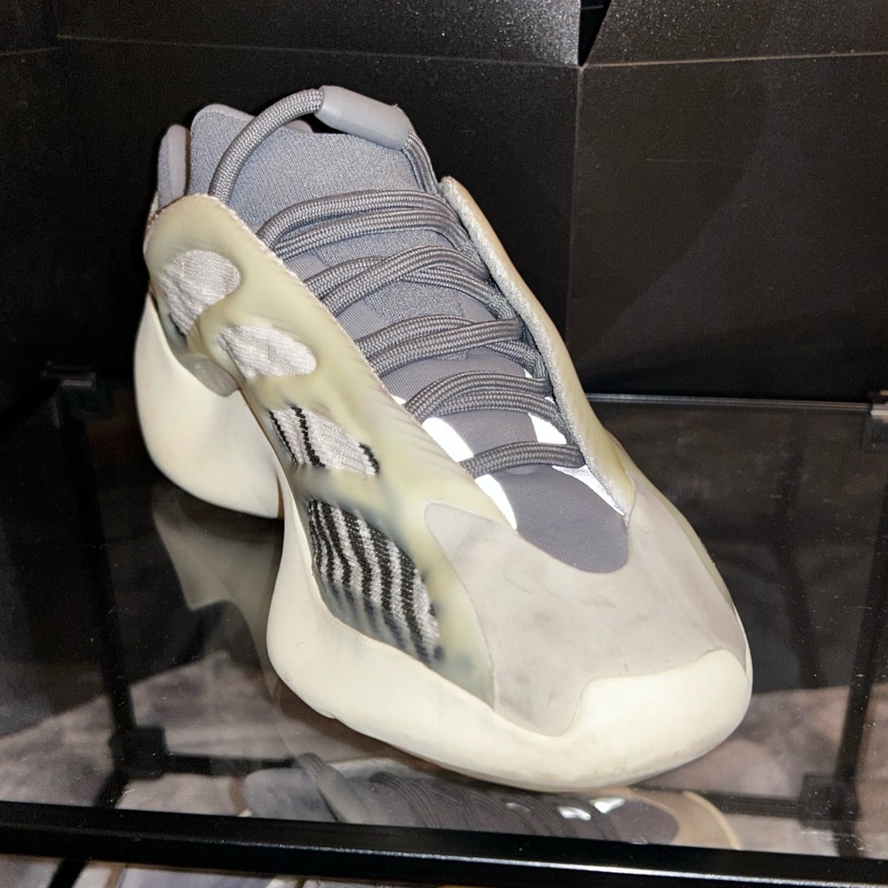 ADIDAS YEEZES 700 WAVERUNNER